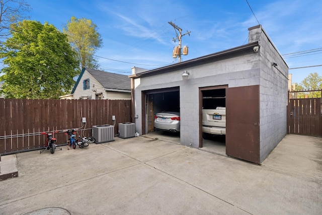 5127 S Artesian Ave, Chicago, IL 60632 - view of detached garage