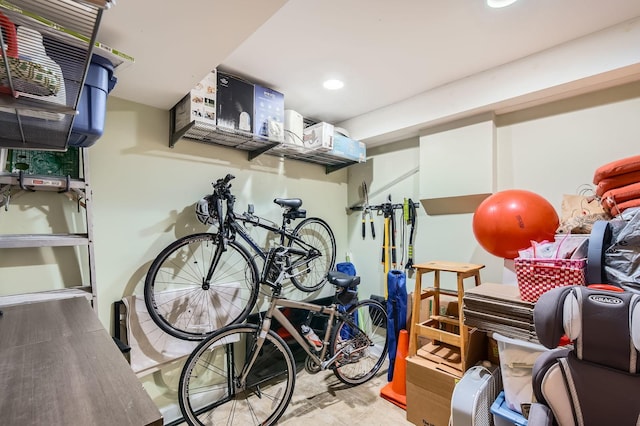 2153 N Sedgwick St, Chicago, IL 60614 - garage with recessed lighting