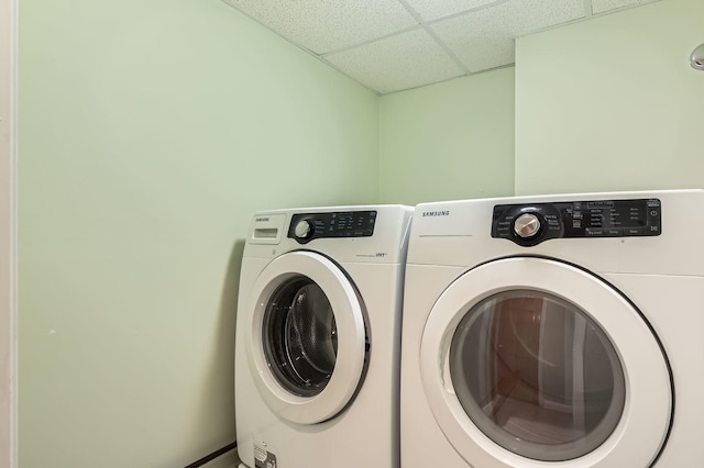 2153 N Sedgwick St, Chicago, IL 60614 - laundry area with washing machine and dryer