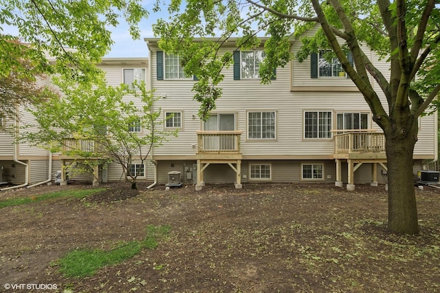 326 Southwicke Dr, Streamwood, IL 60107 - back of house with cooling unit