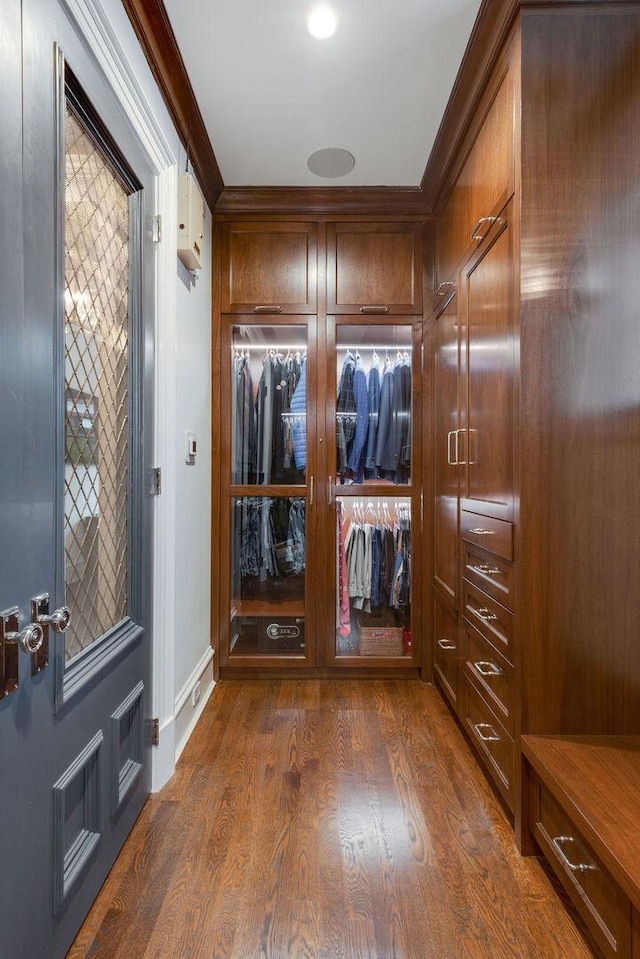 1534 N Dearborn Pkwy, Chicago, IL 60610 - foyer featuring dark wood-style flooring