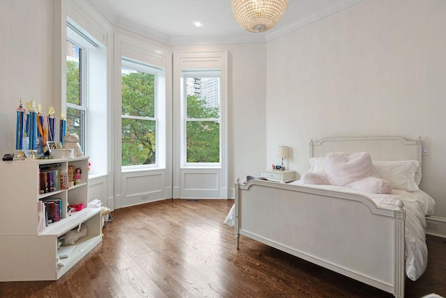 1534 N Dearborn Pkwy, Chicago, IL 60610 - bedroom featuring crown molding and wood finished floors