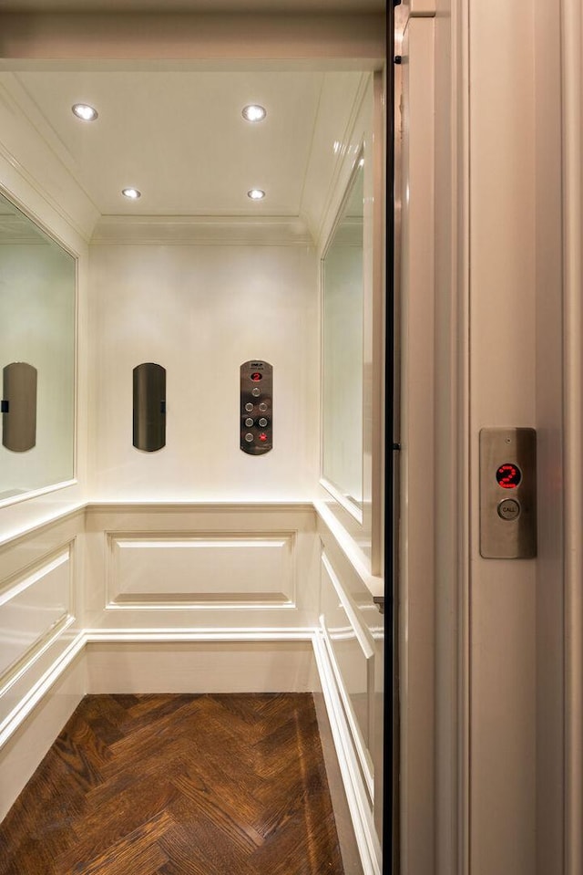 1534 N Dearborn Pkwy, Chicago, IL 60610 - elevator featuring crown molding and recessed lighting
