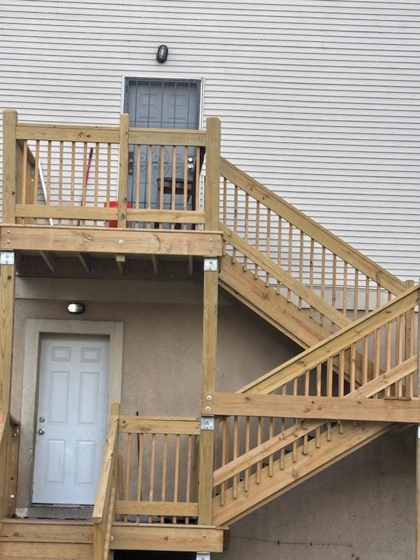 7941 S Woodlawn Ave, Chicago, IL 60619 - view of deck