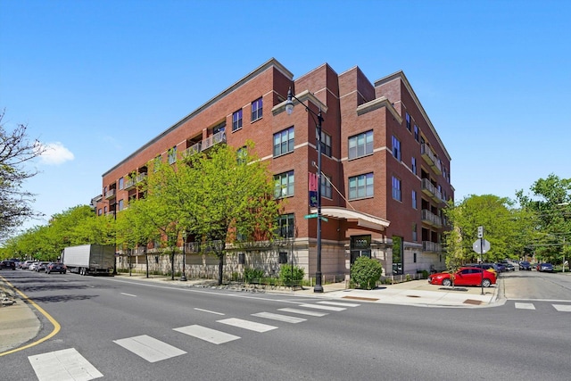3300 W Irving Park Rd Unit F4, Chicago, IL 60618 - view of building exterior