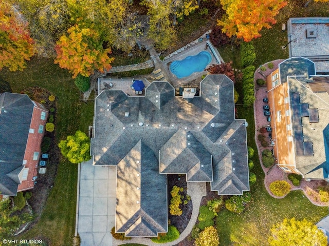 20662 Francisca Way, Frankfort, IL 60423 - aerial view of a pool