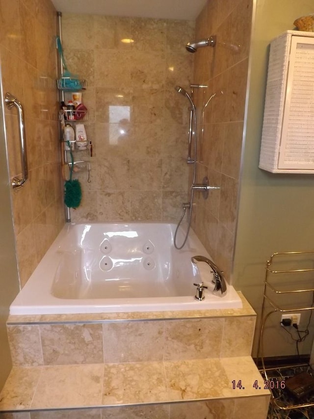 3550 Whirlaway Dr, Northbrook, IL 60062 - bathroom with a combined bath / shower with jetted tub