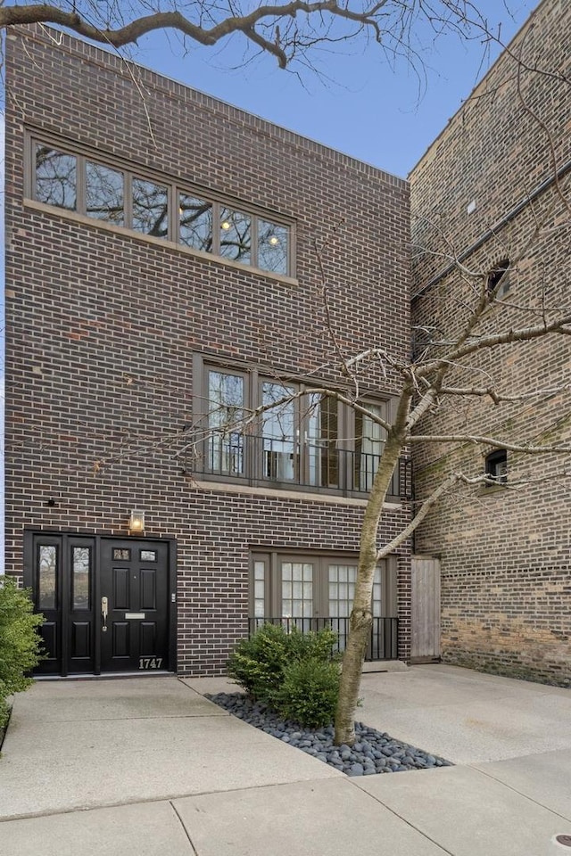 1747 N Fern Ct, Chicago, IL 60614 - view of property