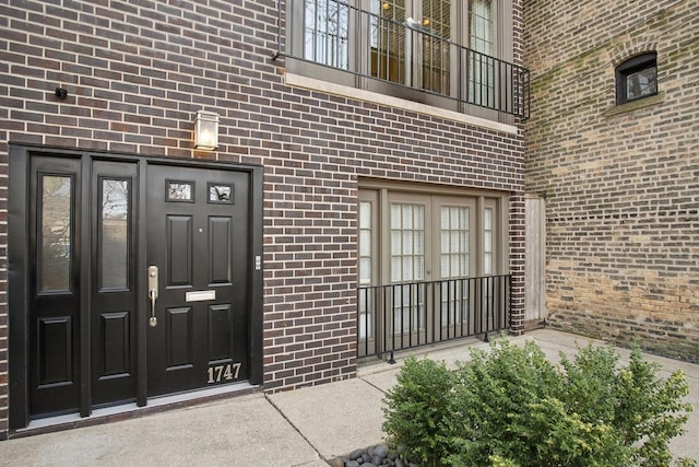 1747 N Fern Ct, Chicago, IL 60614 - entrance to property featuring french doors and brick siding