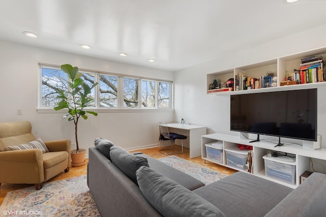 1747 N Fern Ct, Chicago, IL 60614 - living area featuring plenty of natural light, recessed lighting, baseboards, and wood finished floors