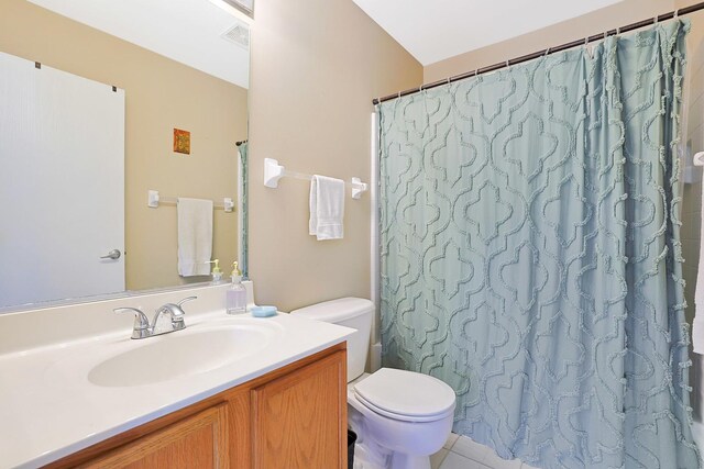 17 Ronan Ct, Lake In The Hills, IL 60156 - full bathroom featuring toilet, vanity, and a shower with curtain