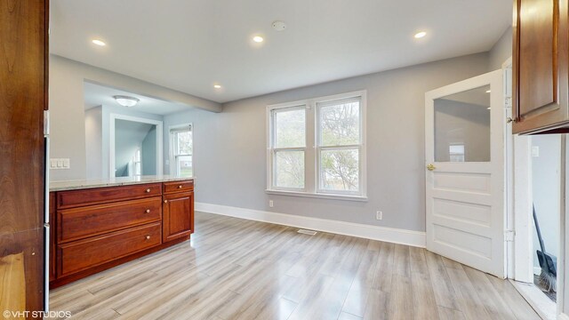 666 Greenview Ave, Des Plaines, IL 60016 - bedroom featuring light wood-style flooring, baseboards, and recessed lighting