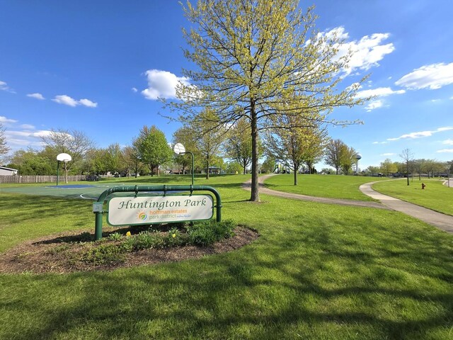 1750 Ridgewood Ln, Hoffman Estates, IL 60192 - surrounding community with a yard