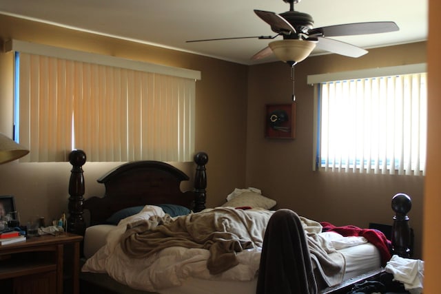 bedroom with ceiling fan