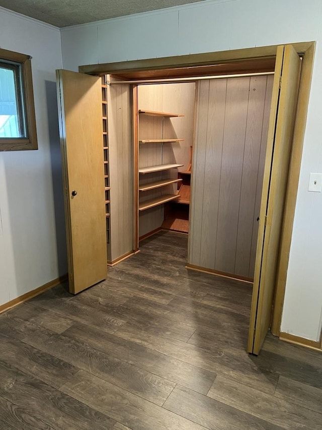 1112 1st Ave, Ottawa, IL 61350 - view of closet