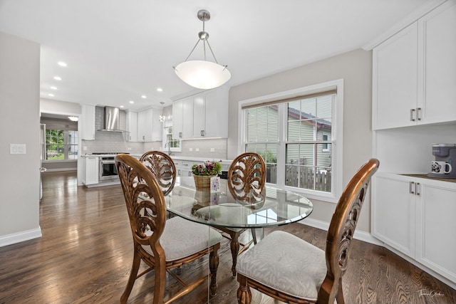 13362 S Golden Meadow Dr, Plainfield, IL 60585 - dining area with dark wood-style flooring, baseboards, and recessed lighting