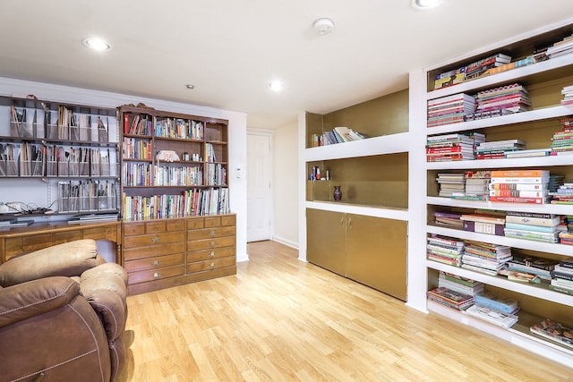 1054 Evergreen Dr, Carol Stream, IL 60188 - sitting room with wood finished floors and recessed lighting