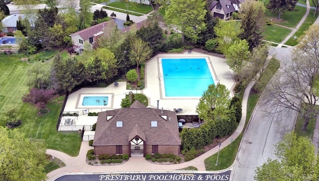 22 Cedar Gate Cir, Sugar Grove, IL 60554 - drone / aerial view of a pool