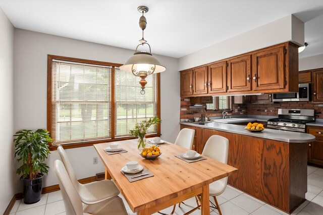 22 Cedar Gate Cir, Sugar Grove, IL 60554 - dining space with light tile patterned floors