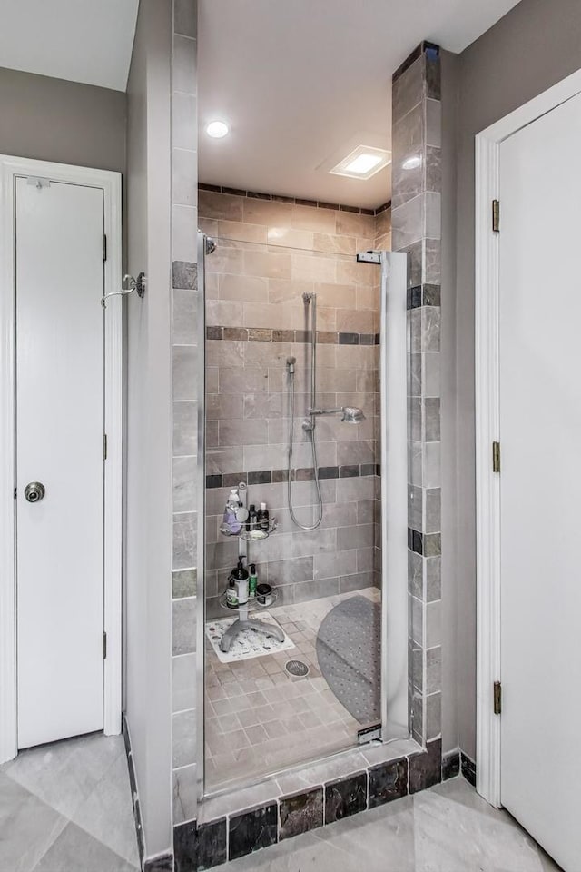 705 Skye Ln, Inverness, IL 60010 - full bath featuring a shower stall and recessed lighting