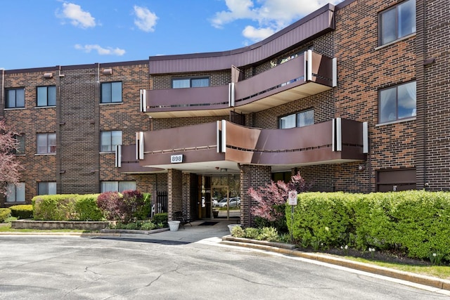 898 Wellington Ave Unit 218, Elk Grove Village, IL 60007 - view of apartment building / complex