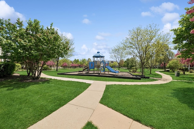 1892 Keystone Pl, Schaumburg, IL 60193 - community playground featuring a lawn