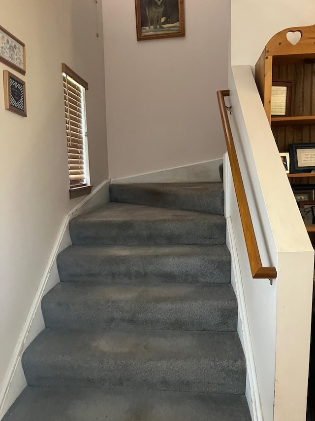 570 Timber Dr, Harvard, IL 60033 - view of stairs