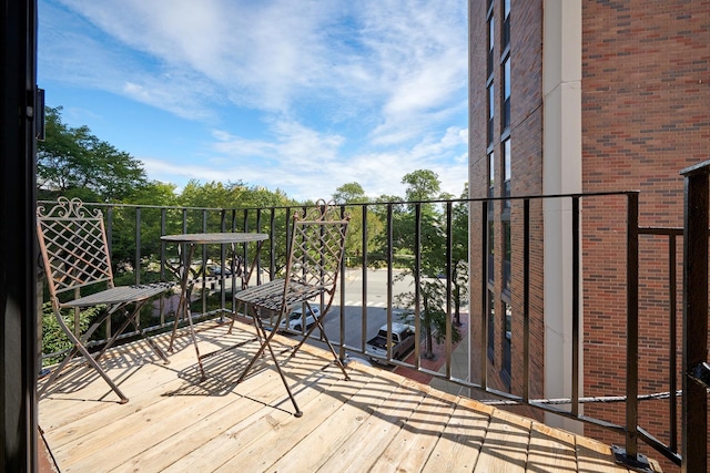 213 W Wisconsin St, Chicago, IL 60614 - view of balcony