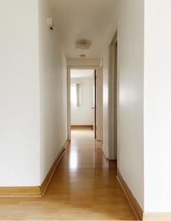 135 S Kenilworth Ave Unit 8, Oak Park, IL 60302 - hall with light wood-style flooring and baseboards