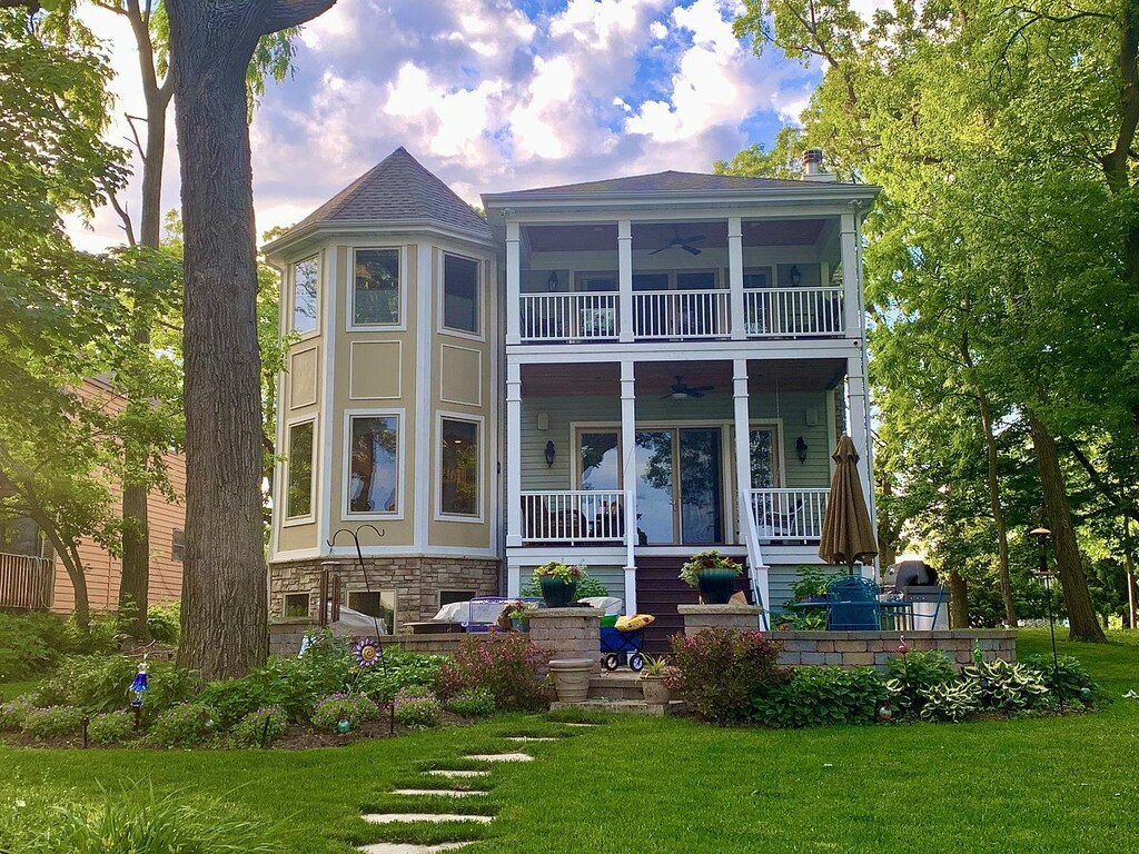75 N Lake Ave, Third Lake, IL 60030 - photo 1