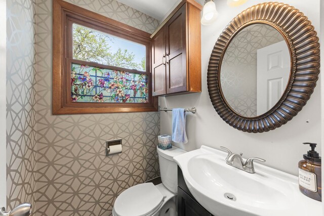 1984 Nottingham Ln, Wheaton, IL 60189 - bathroom with toilet and vanity
