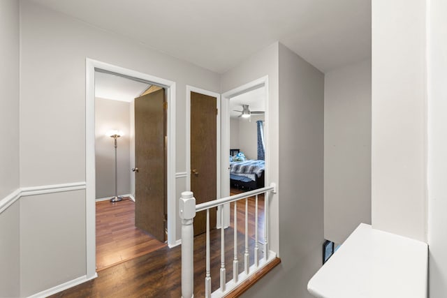 1984 Nottingham Ln, Wheaton, IL 60189 - corridor featuring wood finished floors and an upstairs landing