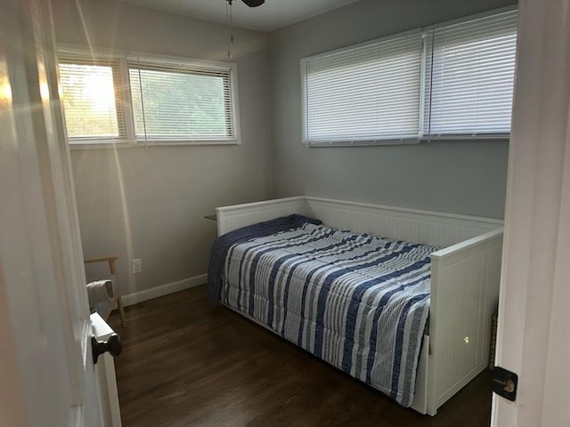 1415 Woodridge Dr, Danville, IL 61832 - bedroom featuring wood finished floors and baseboards
