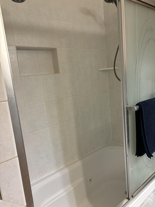 3991 Whispering Trails Dr, Hoffman Estates, IL 60192 - full bathroom with a combined bath / shower with jetted tub