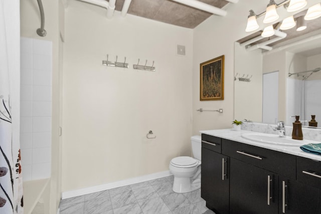 bathroom featuring toilet, vanity, shower / tub combo with curtain, and baseboards