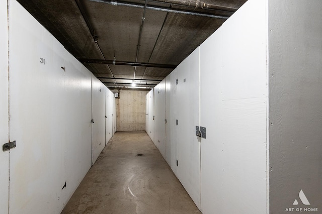 7930 Woodglen Ln Unit 204, Downers Grove, IL 60516 - hall featuring concrete flooring