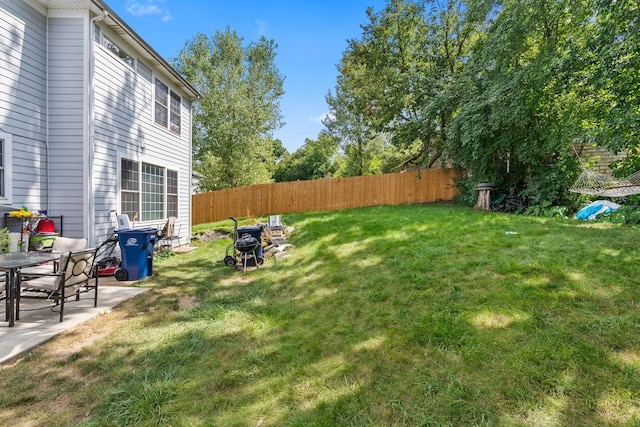 260-262 Chaparral Cir, Elgin, IL 60120 - fenced backyard featuring a patio