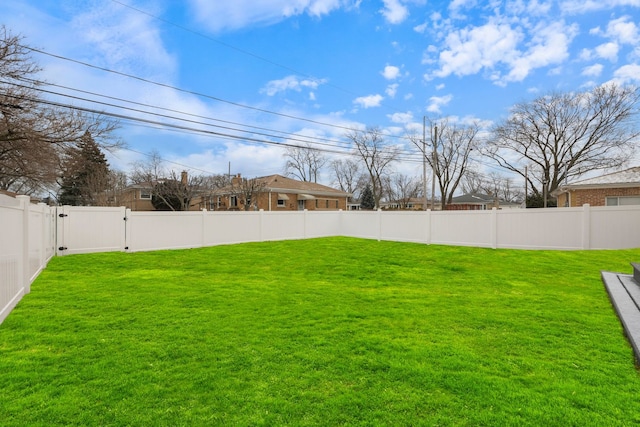 8115 E Prairie Rd, Skokie, IL 60076 - view of yard featuring a gate
