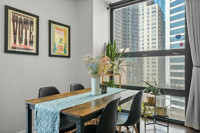 1160 S Michigan Ave Unit 1005, Chicago, IL 60605 - view of dining space