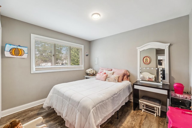 31 Bruce Ct N, Lockport, IL 60441 - bedroom featuring wood finished floors and baseboards