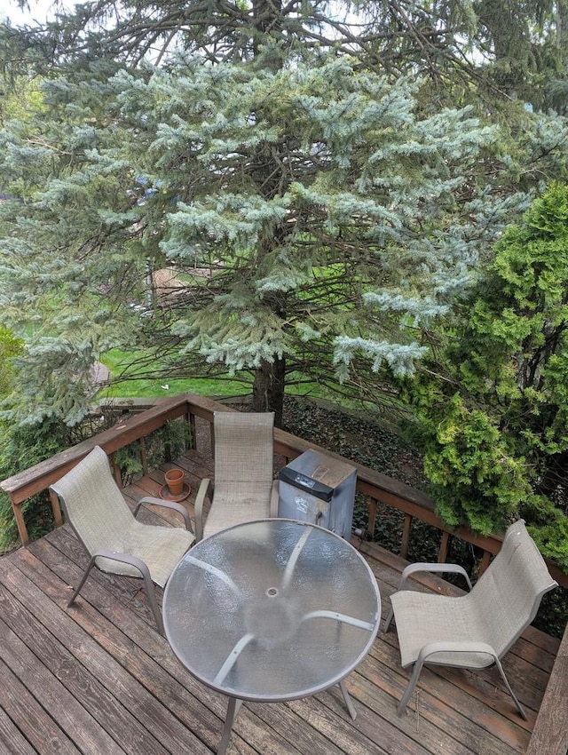17581 Windsor Pkwy Unit 1, Tinley Park, IL 60477 - deck with outdoor dining area