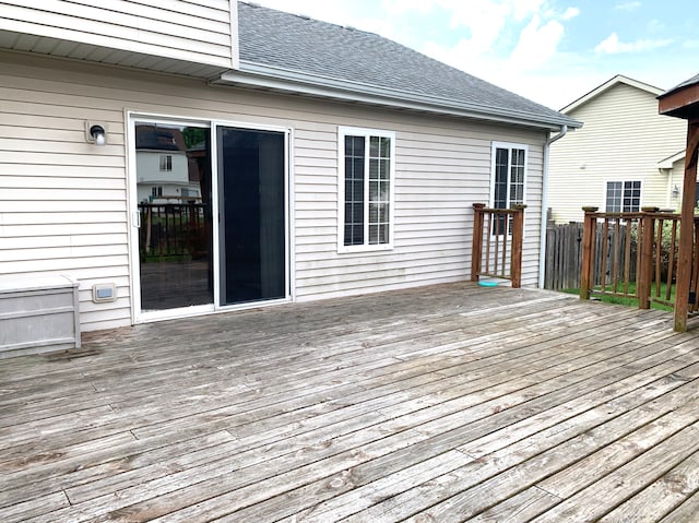 1453 Bluestem Ln, Minooka, IL 60447 - deck with fence