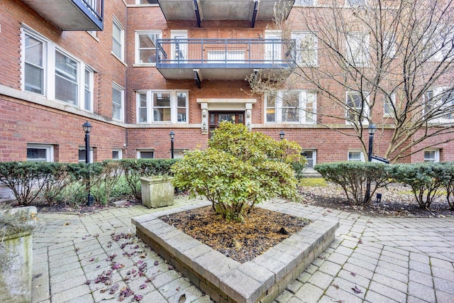 847 W Belle Plaine Ave Unit G, Chicago, IL 60613 - view of home's community