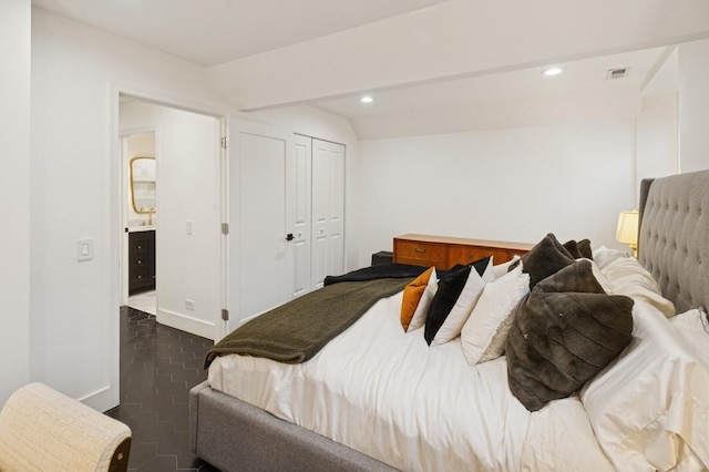 2250 W Argyle St Unit 1, Chicago, IL 60625 - bedroom featuring recessed lighting, baseboards, and a closet