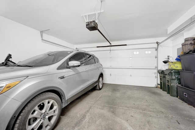 5127 N Damen Ave Unit B, Chicago, IL 60625 - garage featuring a garage door opener