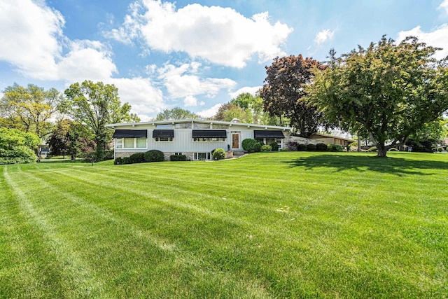 347 Park Dr, Palatine, IL 60067 - view of grassy yard
