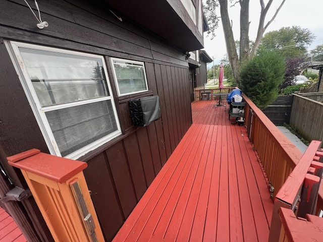 8734 W 99th St, Palos Hills, IL 60465 - wooden terrace with fence