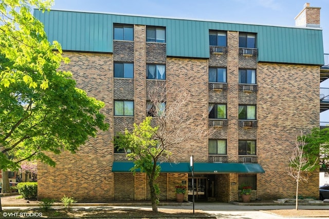 401 W Webster Ave Unit 509, Chicago, IL 60614 - view of apartment building / complex
