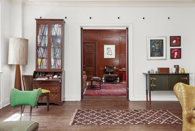 232 E Walton Pl Unit 3W, Chicago, IL 60611 - entrance foyer featuring wood finished floors, baseboards, and crown molding