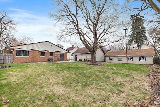 807 S Main St, Belvidere, IL 61008 - view of yard